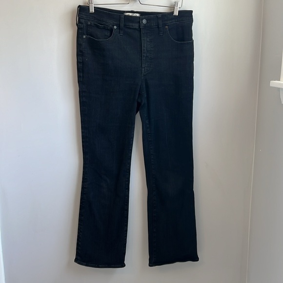 Madewell Mid-Rise Tall Kick Out Jeans SZ 31T - Picture 6 of 9